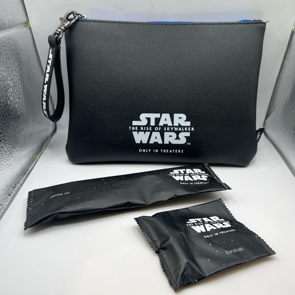 Star Wars x United Airlines Collaboration Pouch With Dental Kit And Earplugs New - Picture 1 of 9